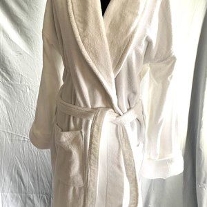 Saks Fifth Ave. unisex bathrobe